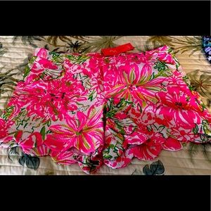 Lilly Pulitzer Buttercup Stretch shorts.